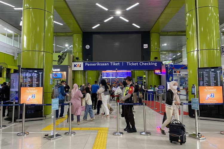 Stasiun kereta api Gambir di Jakarta Pusat