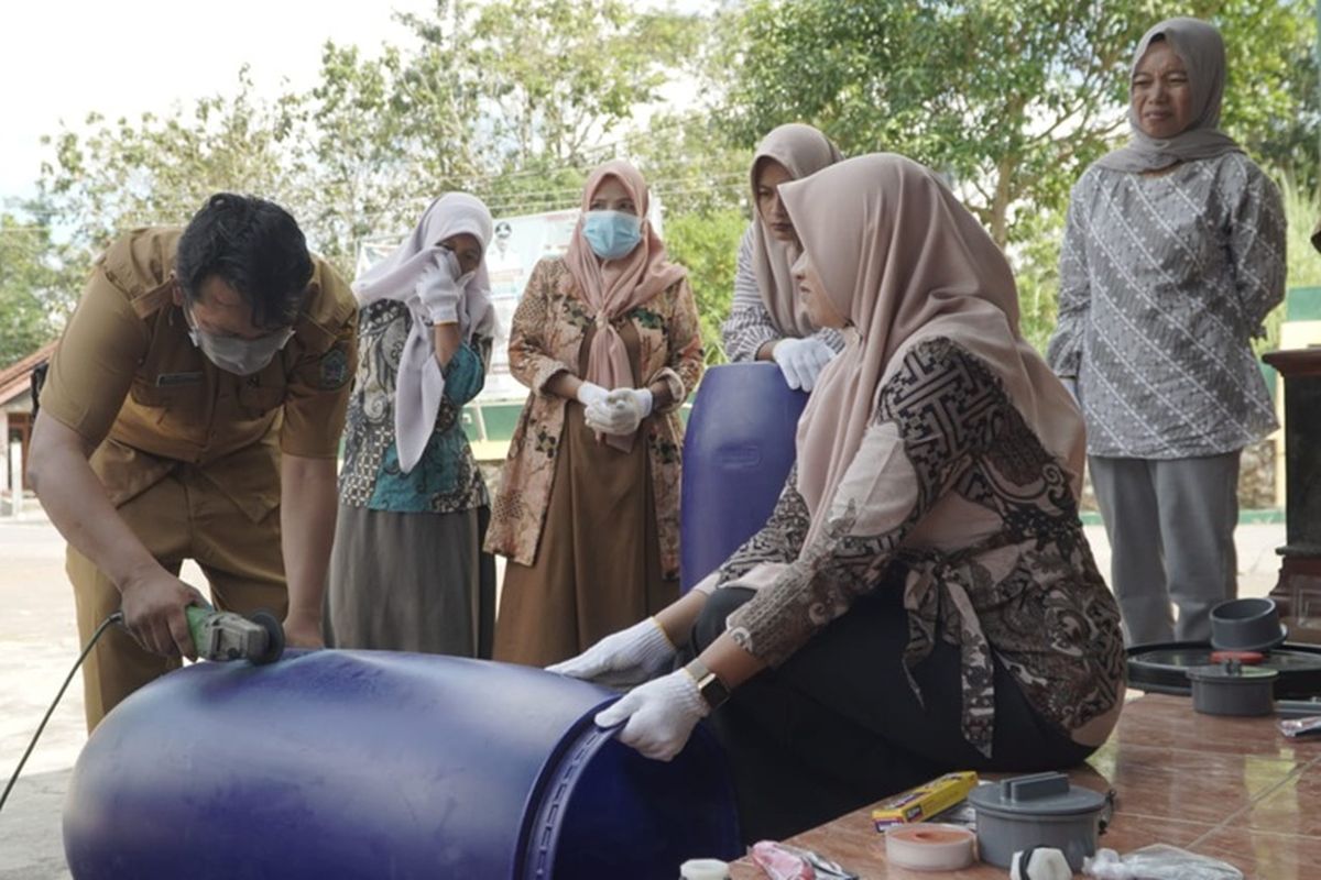 Dompet Dhuafa menginisiasi pelatihan Pemanfaatan Sampah Organik Menjadi Pupuk Kompos di Kelurahan Pengkol, Kecamatan Nglipar, Kabupaten Gunung Kidul, Yogyakarta.