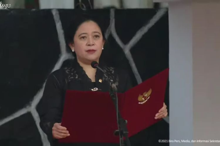 Ketua DPR Puan Maharani membacakan Ikrar Kesaktian Pancasila dalam Upacara Peringatan Hari Kesaktian Pancasila yang digelar di Monumen Pancasila Sakti, Lubang Buaya, Jakarta, Jumat (1/10/2021)