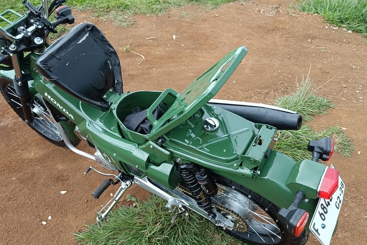 Honda Karisma jadi CT125 buatan Mr. Kuztom Garage