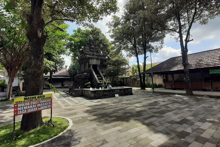 Gereja dan Candi di Gereja HKTY Bantul