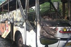 Terdengar Tiga Ledakan Sebelum Bus Terbakar di HI