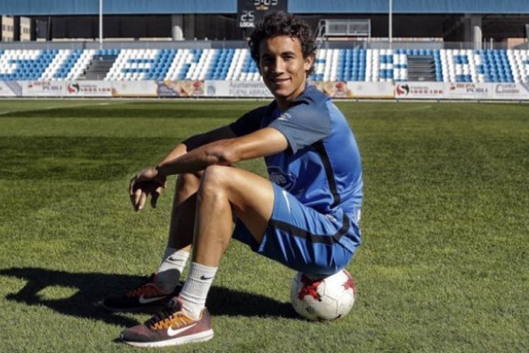 Putra Luis Milla Aspas yang bermain untuk Fuenlabrada, Luis Milla Manzanares.