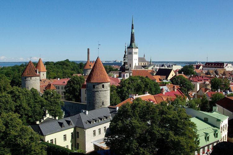 Ilustrasi Estonia - Pemandangan ibu kota Estonia bernama Tallinn yang merupakan pusat kebudayaan negara tersebut (dok. Pixabay/jacqueline macou).