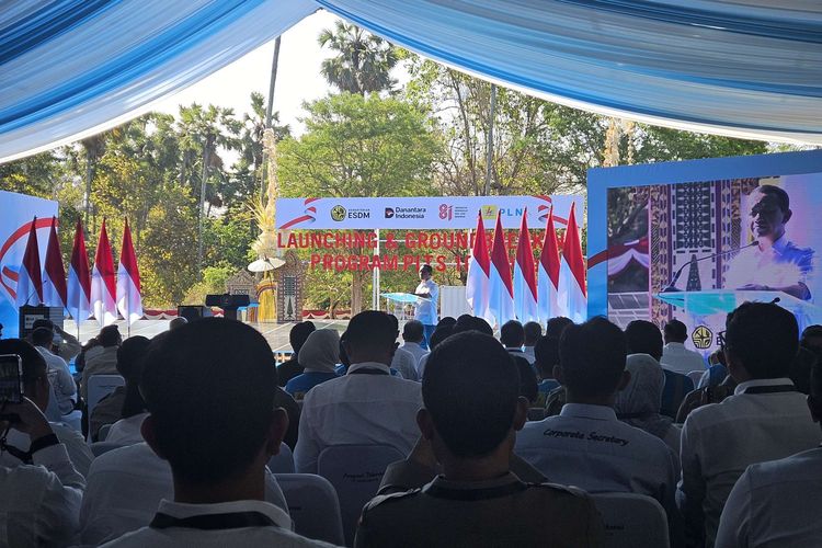 Bahlil Sebut PLTS 100 GWp Bikin Negara Hemat Rp 73,9 T per Tahun, Impor Solar Menurun