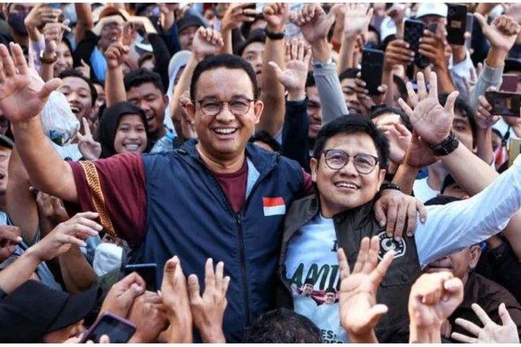 Pasangan Capres-Cawapres, Anies-Cak Imin kumpulkan jutaan masyarakat Sulsel dalam acara bertajuk Jalan Gembira di Makassar, Minggu (24/9/2023). 