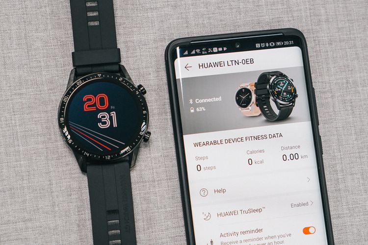 Huawei Watch GT 2 terhubung dengan ponsel lewat aplikasi Huawei Health. Aplikasi ini sekaligus mengendalikan aneka fungsi di sang arloji pintar.