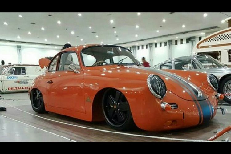 Salah satu replika Porsche 356 yang dipamerkan di Jogja Volkswagen Festival, November 2017