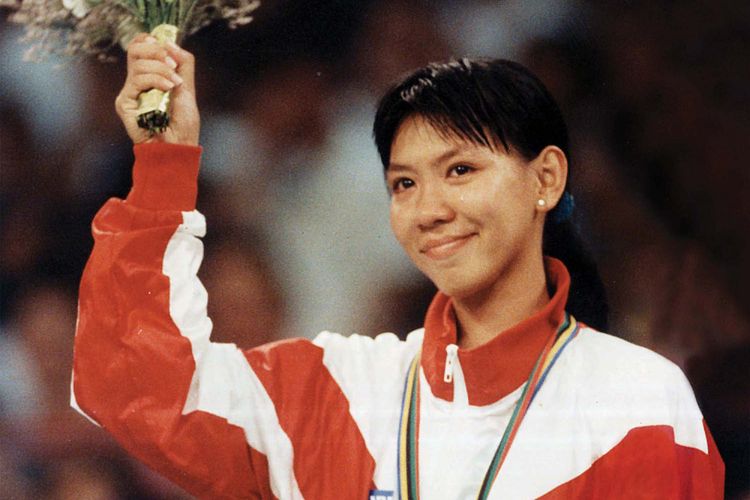 Susi Susanti, alet bulu tangkis Indonesia, saat menjuarai Olimpiade Barcelona 1992.