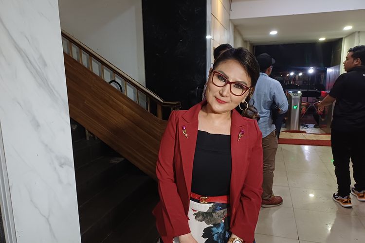 Lita Gading menjalani pemeriksaan saksi atas laporan pencemaran nama baik di Polda Metro Jaya, Jumat (31/10/2025).