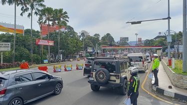 Update Lalu Lintas Puncak Bogor, Padat dan Proses One Way ke Bawah