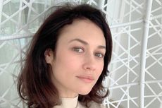 Mengaku Sembuh, Olga Kurylenko Ceritakan Rasanya Terinfeksi Virus Corona
