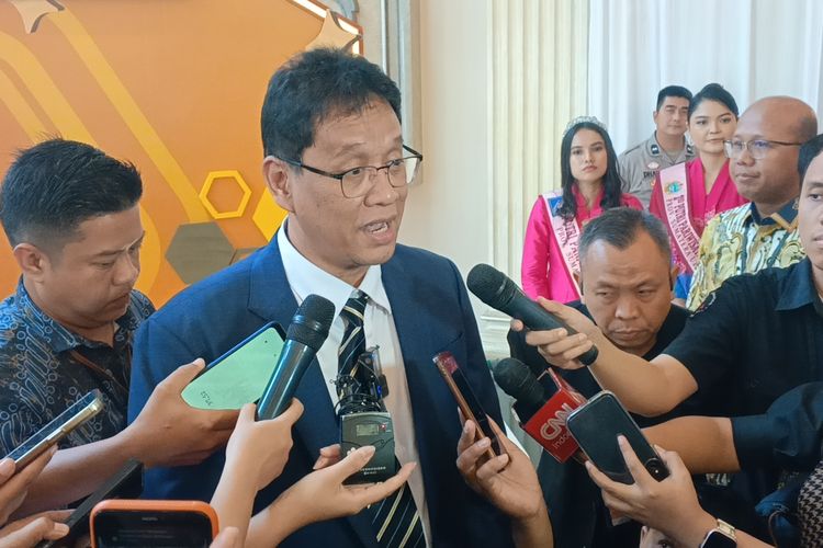 Ketua Dewan Komisioner Lembaga Penjamin Simpanan, Purbaya Yudhi Sadewa saat diwawancarai di Regale International Convention Center, Rabu (20/8/2025).