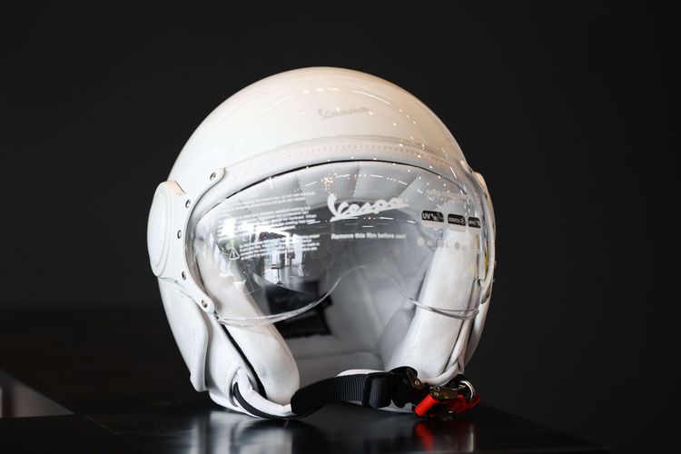 Foto BERITA FOTO Melihat dari Dekat Penampakan Vespa x Justin Bieber