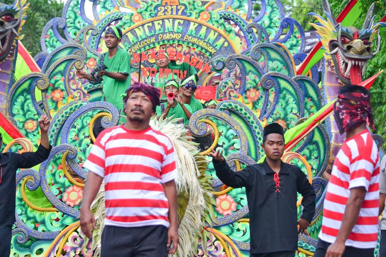 Ilustrasi carok, tradisi mempertahankan harga diri orang Madura.