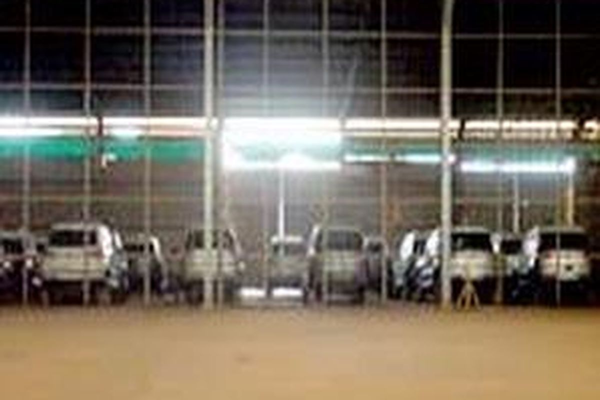 Mobil senilai Rp 13,3 miliar di gudang.