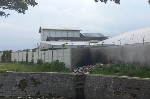 Kesaksian Warga Saat Pabrik Rokok PT. Gudang Garam di Kediri Terbakar