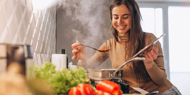 These are 4 Benefits of Cooking Yourself the Iftar and Sahur Menu