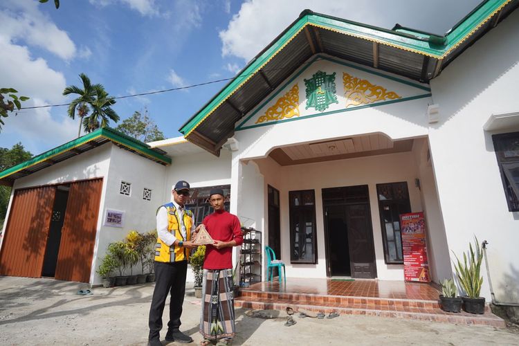 Kementerian PUPR sedang menyelesaikan bantuan pembangunan dan perbaikan 31 unit rumah dalam rangka penyelesaian non-yudisial pelanggaran HAM di Provinsi Aceh.