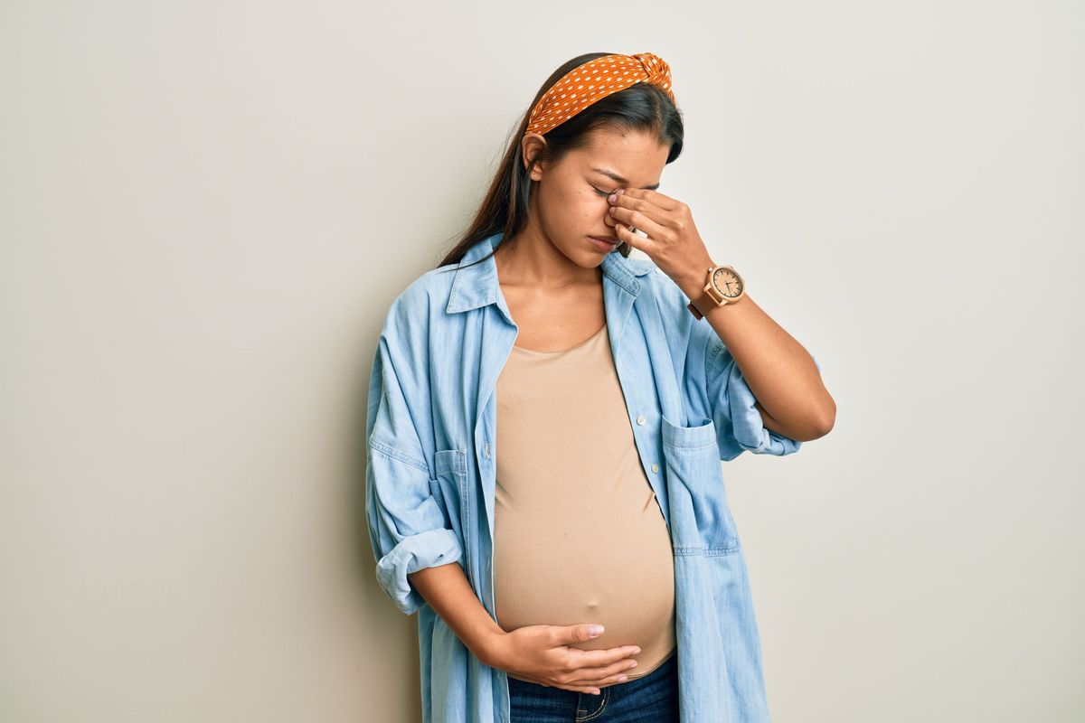 Ilustrasi tanda-tanda stres pada ibu hamil.