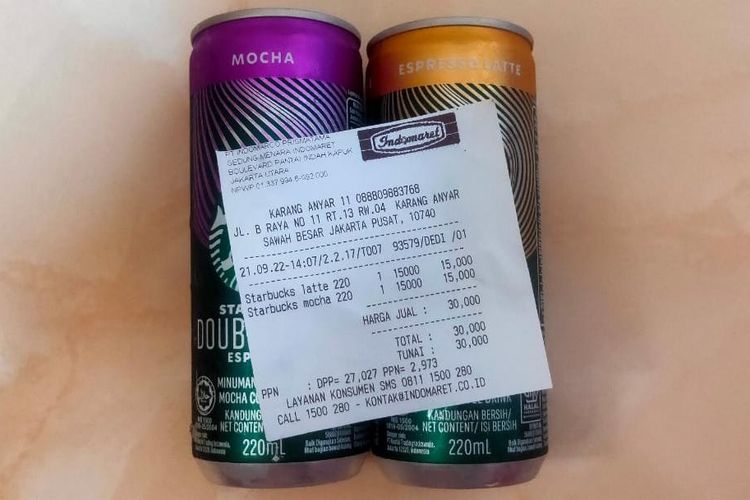 Viral di media sosial, produk minuman kopi kalengan dari Starbucks. Dibanderol dengan harga Rp 15.000 per kaleng dan dapat ditemukan di minimarket terdekat.
