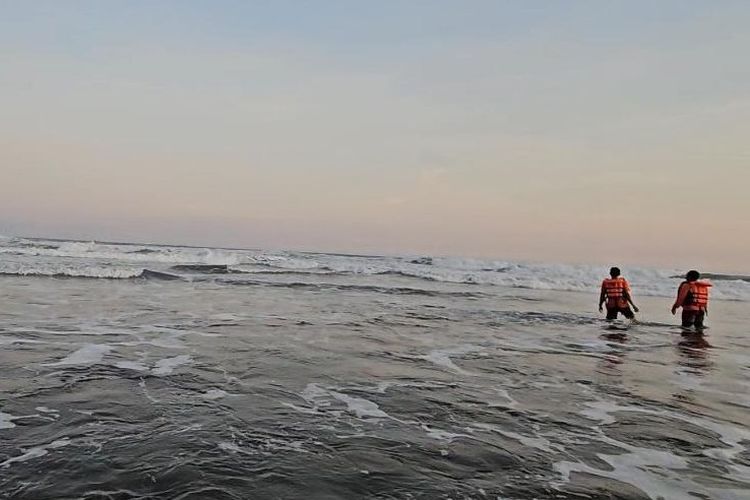Belajar Surfing, Seorang Remaja Hilang di Pantai Parangtritis Bantul 