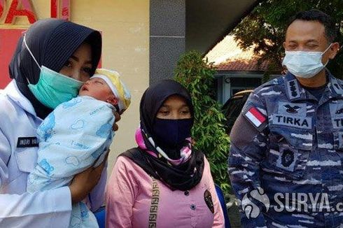 5 Fakta Ibu Melahirkan di Emperan Toko, Bayi Sungsang hingga Dibantu Bidan yang Berbelanja di Pasar