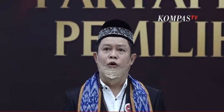 Ketua Umum Partai Reformasi Syamsahril Kamal saat mendaftarkan Partai Reformasi sebagai peserta Pemilu 2024 di KPU, Menteng, Jakarta Pusat, Senin (1/8/2022)