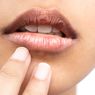 6 Tips Mengatasi Bibir Kering Saat Puasa