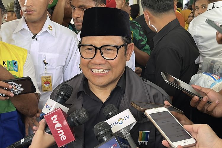 Calon wakil presiden (cawapres) nomor urut 1, Muhaimin Iskandar atau Cak Imin saat ditemui di Sukoharjo, Jawa Tengah, Senin (5/1/2024).