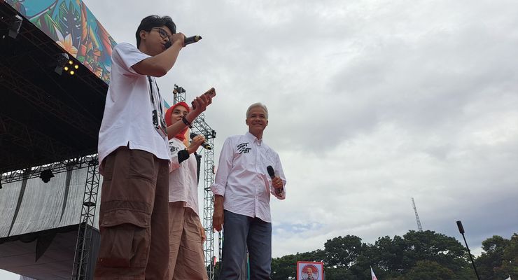 Ganjar Sebut Internet Gratis Bikin Orang Cerdas, Bisa Beli Makan Sendiri