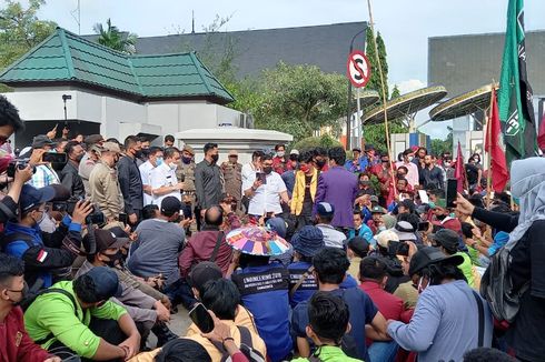 Temui Demonstran, Wagub Kaltim Janji Sampaikan Aspirasi ke Jokowi