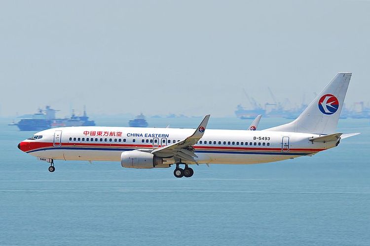 Pesawat China Eastern Airlines Boeing 737-800.