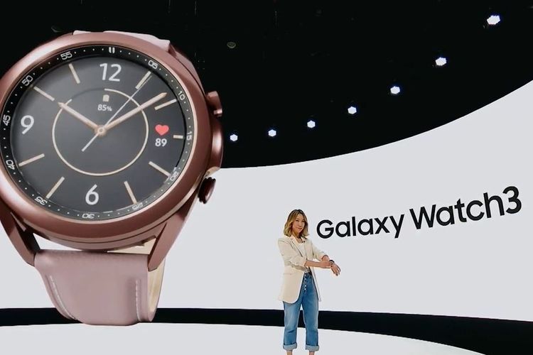 Brand Marketing Samsung, Yoonie Park, memperkenalkan Galaxy Watch 3, dalam acara Galaxy Unpacked yang digelar secara online, Rabu (5/8/2020).