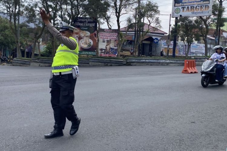 Pemadaman Listrik Bergilir Sebabkan Traffic Light di Salatiga Tak Berfungsi, Lalu Lintas Crowded