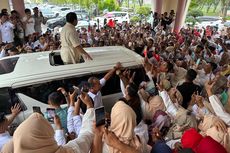 Konsolidasi dengan PBB di Padang, Prabowo Disambut Ribuan Pendukungnya di Bandara Minangkabau