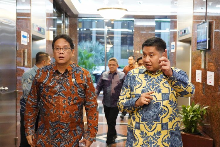 Menteri Keuangan Purbaya Yudhi Sadewa dan Menteri Perumahan dan Kawasan Permukiman (PKP) Maruarar Sirait, bertemu di kantor Menteri PKP, Wisma Mandiri 2, Jakarta, Selasa (14/10/2025).