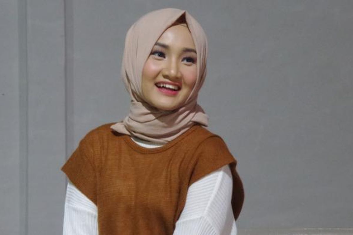 Fatin Shidqia saat shooting video klip Salahkah Aku Terlalu Mencintaimu di Studio 14, Jalan H Kelik, Jakarta Barat, Jumat (30/9/2016).