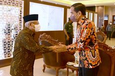 Sebulan Tak Berjumpa, Jokowi dan Ma'ruf Bertemu di Lanud Adi Sumarmo