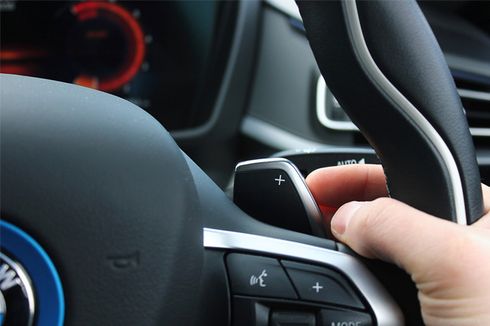 Ini Fungsi Paddle Shift pada Mobil Transmisi Matik