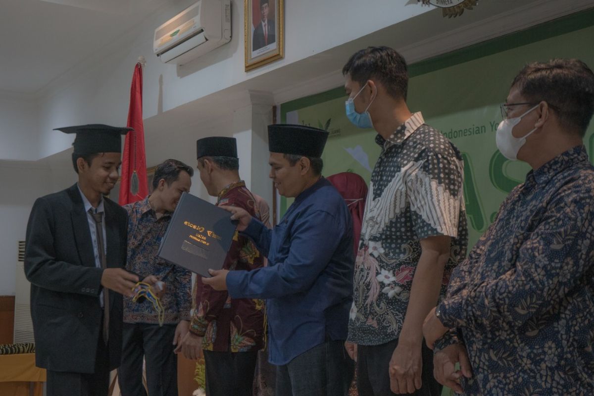 Lembaga Pengembangan Insani (LPI) Dompet Dhuafa mewisuda 256 penerima manfaat Etos ID 2022 dalam event Indonesian Youth Creation x Cultural Conference (IYCC) Minggu (14/8/2022).