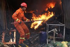Pekerjaan Berisiko Tinggi, Tunjangan Pemadam Kebakaran di Jakarta Akan Dinaikkan