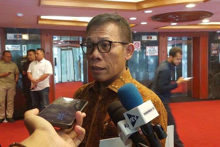 Politikus PDI-P Masinton Pasaribu di Kompleks Parlemen Senayan, Jakarta, Kamis (16/11/2023).