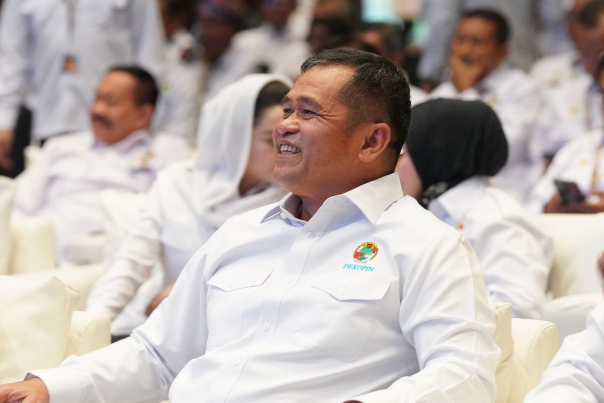 Kepala Staf Angkatan Darat (KSAD) Jenderal TNI Maruli Simanjuntak dikukuhkan menjadi Ketua Dewan Penasihat Dewan Koperasi Indonesia (Dekopin), Senin (26/5/2025).