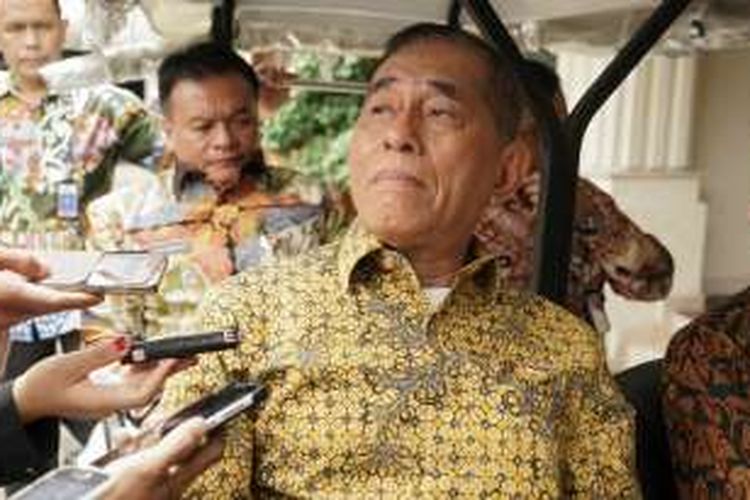 Menteri Pertahanan Ryamizard Ryacudu saat ditemui di kantor Kemenko Polhukam, Jakarta Pusat, Jumat (9/12/2016).