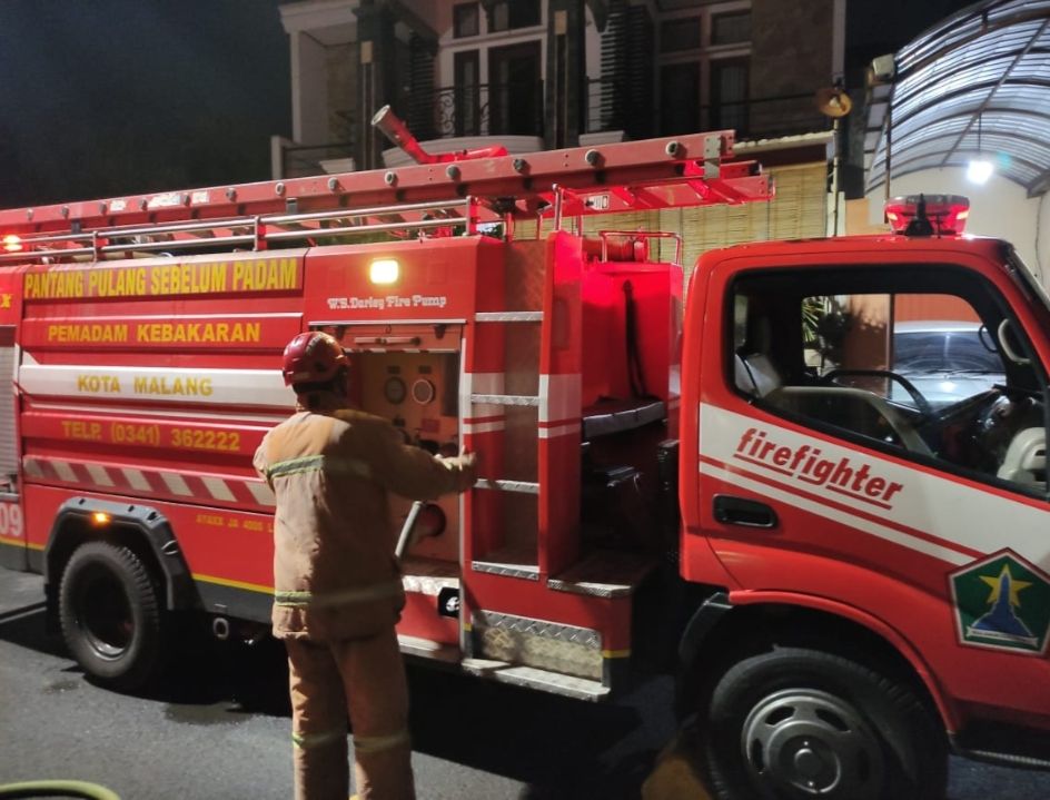 Kamar Rumah Terbakar di Kota Malang gara-gara Stop Kontak Kuningan Ditaruh di Atas Kasur
