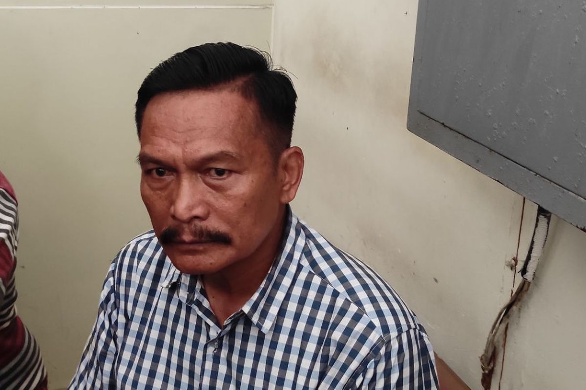 Ayah Shane Lukas, Tagor Lumbantoruan, saat ditemui awak media di Pengadilan Negeri Jakarta Selatan, Selasa (4/4/2023). 