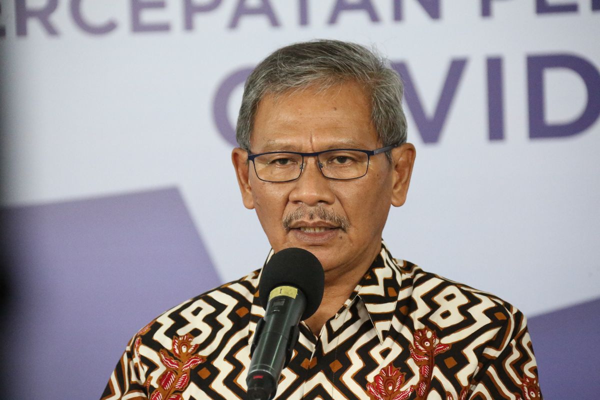 Spokesperson for the Covid-19 National Task Force Achmad Yurianto during a press conference in BNPB Jakarta. 