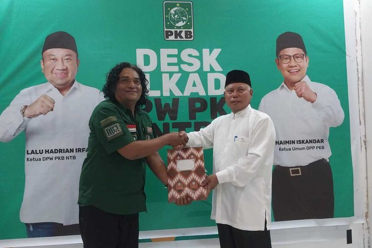 Mantan Bupati Lombok Timur (2018-2023) Sukiman Azmy mendaftar sebagai Bacagub NTB untuk Pilkada 2024, Senin (29/4/2024) ke Kantor DPW-PKB NTB.