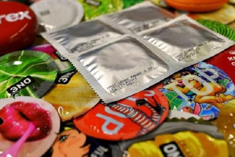 Kebanyakan penyakit menular seksual dapat dicegah dengan penggunaan kondom.